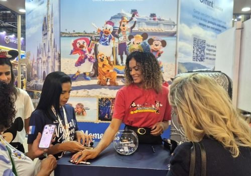 Ativação da Disney no estande da PANROTAS