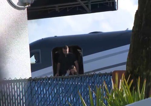 1793429636_d2db0f81-Flavio-Bolsonaro-KFOR-TV.jpg