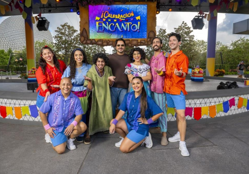 A música é protagonista principal da celebração, com artistas hispânicos e latino-americanos levando os sons de suas culturas à Eat to the Beat Concert Series, no EPCOT
