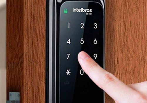 Opção de Fechadura Inteligente da Intelbras em oferta no Meli Foto:  Intelbras/Divulgação